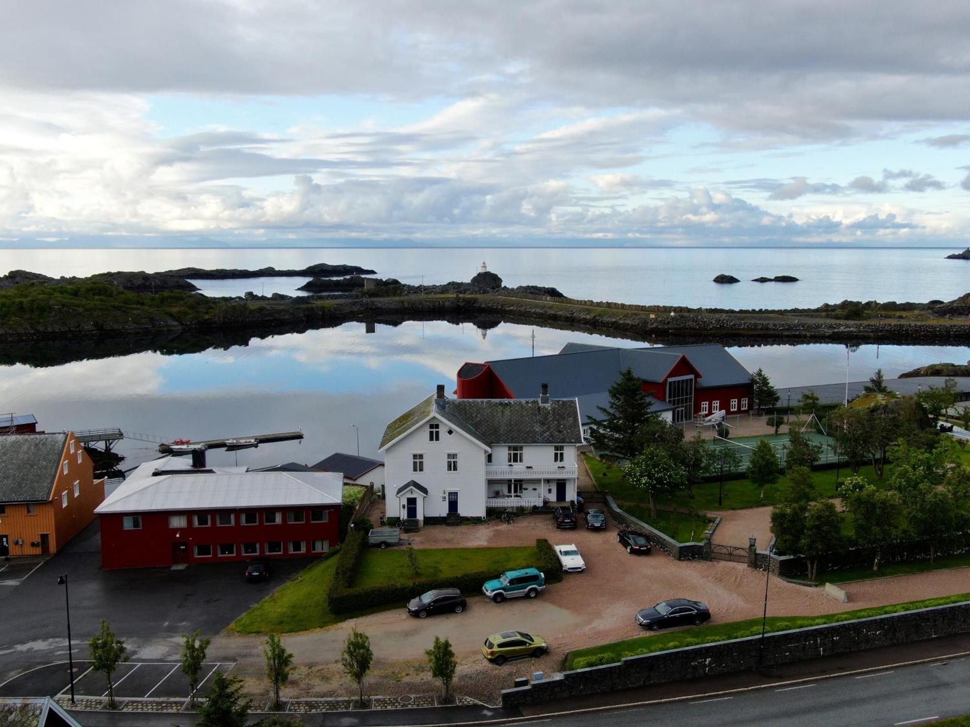 Angelas Fjord Suite Stamsund Exterior photo